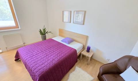 Pronájem Byt 2+1, Byt 2+1, Záhradnícka, Bratislava - Ružinov, Slovensk