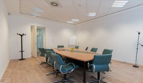 Pronájem Prostory pro obchod, Prostory pro obchod, Gorkého, Bratislava