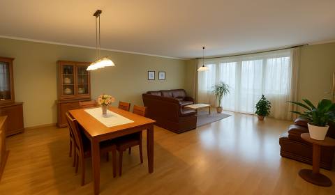 Prodej Byt 4+1, Byt 4+1, Kysucká, Bratislava - Staré Mesto, Slovensko