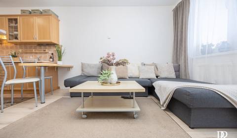 Prodej Byt 2+1, Byt 2+1, Trenčín, Slovensko