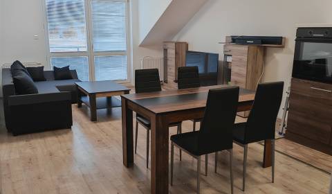 Pronájem Byt 3+1, Byt 3+1, Malacky, Slovensko