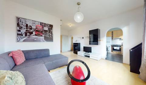 Prodej Byt 3+1, Byt 3+1, Trebišovská, Bratislava - Ružinov, Slovensko