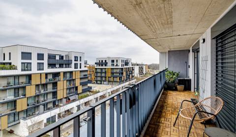 Prodej Byt 3+1, Byt 3+1, Fialová, Bratislava - Petržalka, Slovensko