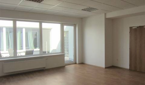 Pronájem Kancelářské prostory, Kancelářské prostory, Štúrova, Nitra, S
