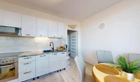 Prodej Byt 3+1, Byt 3+1, Jesenského 2, Senec, Slovensko