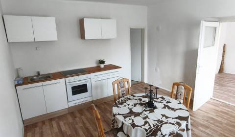 Prodej Rodinný dům, Rodinný dům, Nitra, Slovensko