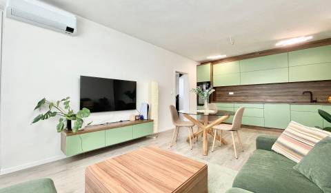 Prodej Byt 2+1, Byt 2+1, Na pažiti, Trenčín, Slovensko