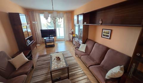 Pronájem Byt 3+1, Byt 3+1, Štvrť SNP, Galanta, Slovensko