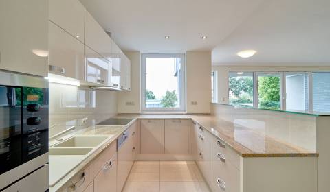 Pronájem Byt 3+1, Byt 3+1, Mudroňova, Bratislava - Staré Mesto, Sloven