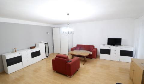 Prodej Rodinný dům, Rodinný dům, Dolný Lopašov, Piešťany, Slovensko