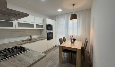 Pronájem Byt 3+1, Byt 3+1, Nedbalova, Nitra, Slovensko