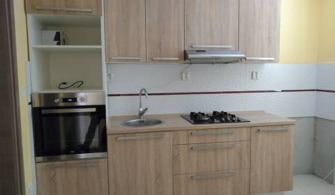 Pronájem Byt 2+1, Byt 2+1, Nové Zámky, Slovensko