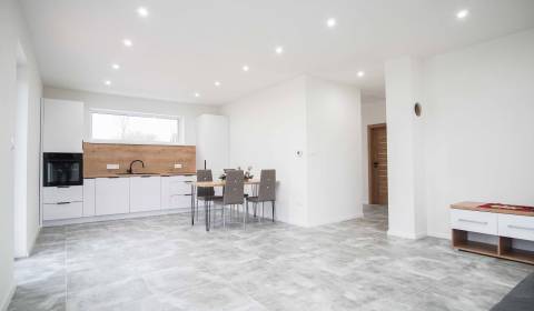 Prodej Rodinný dům, Rodinný dům, Nové Zámky, Slovensko