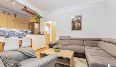 Prodej Byt 2+1, Byt 2+1, Riazanská, Bratislava - Nové Mesto, Slovensko