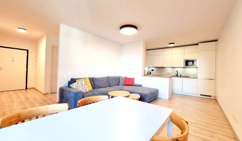 Pronájem Byt 3+1, Byt 3+1, Veterná, Trnava, Slovensko