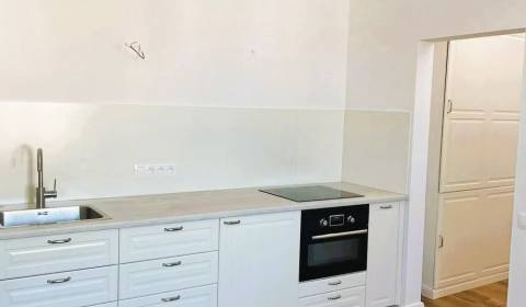 Prodej Byt 3+1, Byt 3+1, Bratislava - Staré Mesto, Slovensko