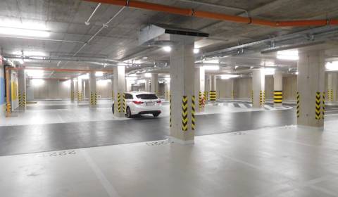 Pronájem Garáže, Garáže, Bernolákova, Bratislava - Staré Mesto, Sloven