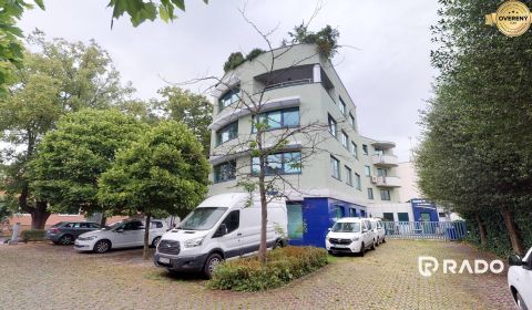 Pronájem Kancelářské prostory, Kancelářské prostory, Piešťany, Slovens