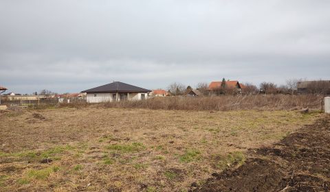 Prodej Pozemky - bydlení, Pozemky - bydlení, Nové Zámky, Slovensko