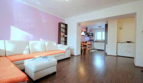 Pronájem Byt 2+1, Byt 2+1, Kadnárova, Bratislava - Rača, Slovensko