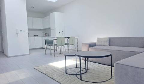 Prodej Byt 2+1, Byt 2+1, Galanta, Slovensko