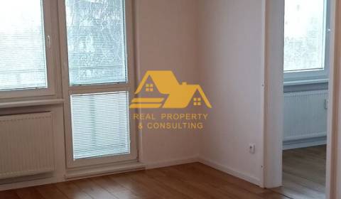 Prodej Byt 2+1, Byt 2+1, Nové Zámky, Nové Zámky, Slovensko