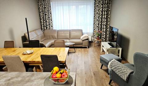 Pronájem Byt 3+1, Byt 3+1, Blumentálska, Bratislava - Staré Mesto, Slo