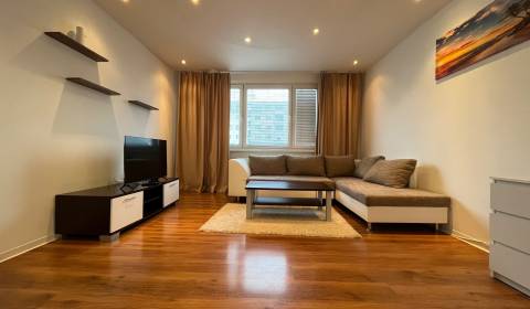 Pronájem Byt 3+1, Byt 3+1, Žilina, Slovensko