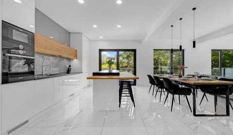 Prodej Byt 4+1, Byt 4+1, Rekreačná, Piešťany, Slovensko