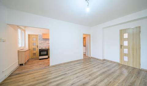 Prodej Byt 2+1, Byt 2+1, Kukučínova, Lučenec, Slovensko