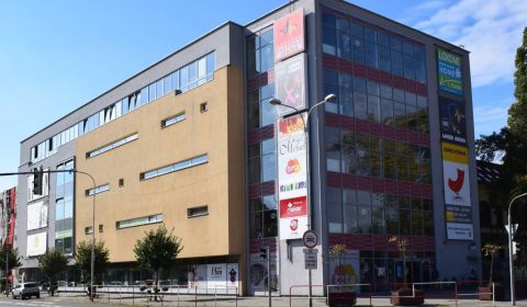 Pronájem Kancelářské prostory, Kancelářské prostory, Komárno, Slovensk