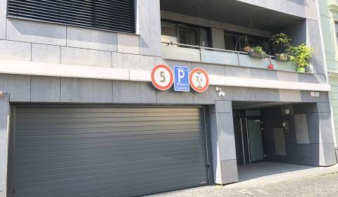 Pronájem Garáže, Garáže, Jozefská, Bratislava - Staré Mesto, Slovensko
