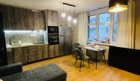 Prodej Byt 2+1, Byt 2+1, Bratislava - Nové Mesto, Slovensko