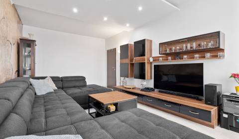 Prodej Byt 3+1, Byt 3+1, Vranovská, Bratislava - Petržalka, Slovensko