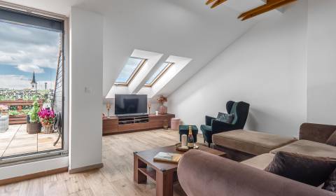 Prodej Byt 3+1, Byt 3+1, Bernolákovská, Senec, Slovensko