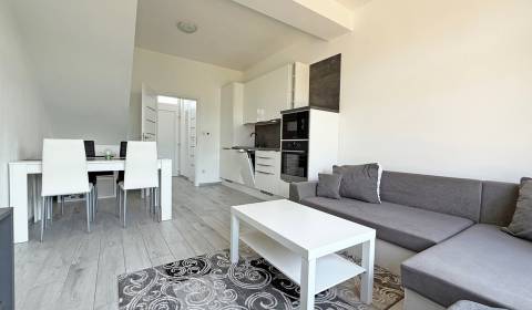 Pronájem Byt 2+1, Byt 2+1, Holubia, Senec, Slovensko