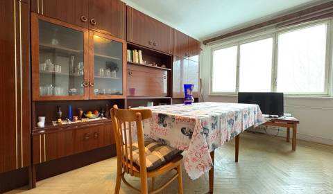 Prodej Byt 2+1, Byt 2+1, Levice, Slovensko