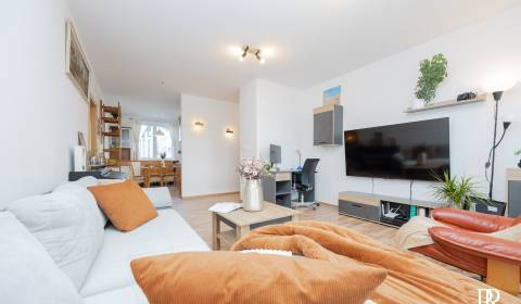 Prodej Byt 3+1, Byt 3+1, Nejedlého, Bratislava - Dúbravka, Slovensko