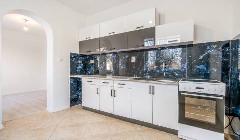 Prodej Byt 2+1, Byt 2+1, Senec, Slovensko