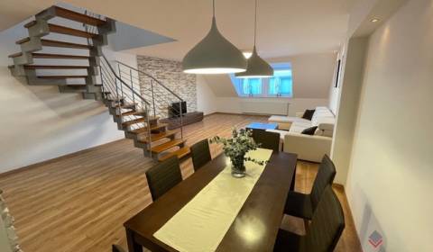 Pronájem Byt 3+1, Byt 3+1, Škultétyho, Topoľčany, Slovensko