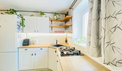 Pronájem Byt 2+1, Byt 2+1, Jesenná, Košice - Sever, Slovensko