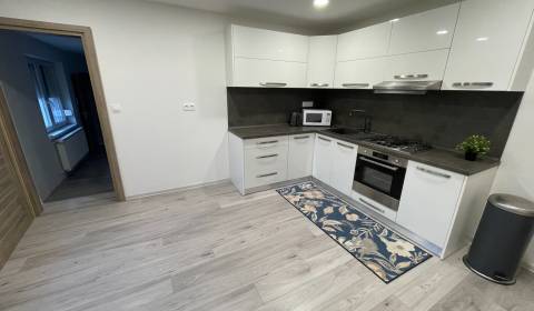 Prodej Rodinný dům, Rodinný dům, Simonova, Galanta, Slovensko