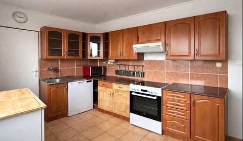 Prodej Byt 4+1, Byt 4+1, Levice, Slovensko