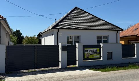 Prodej Rodinný dům, Rodinný dům, Zlaté Moravce, Slovensko