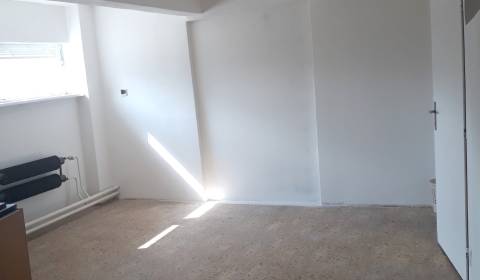 Pronájem Kancelářské prostory, Kancelářské prostory, Trnavská cesta, B