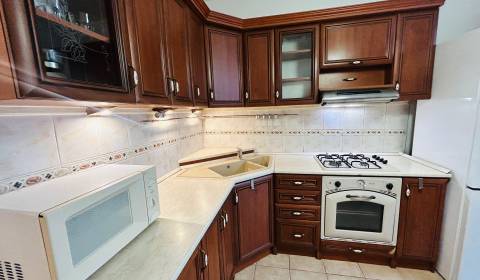 Pronájem Byt 3+1, Byt 3+1, S.H. Vajanského, Nové Zámky, Slovensko