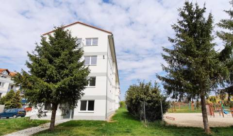 Prodej Byt 2+1, Byt 2+1, Školská, Senec, Slovensko