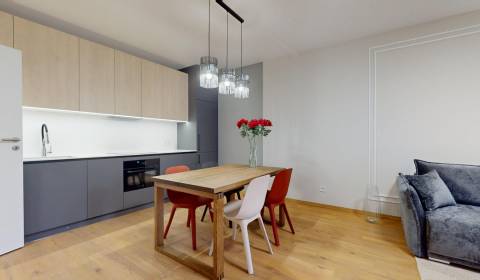 Prodej Byt 2+1, Byt 2+1, Komárno, Slovensko