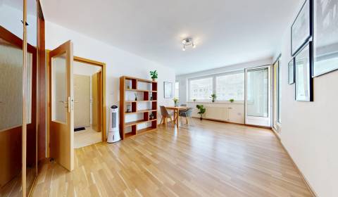 BA/Devínská Nová Ves-Prodej 1,5ibytu s lodžií ve výborné lokalitě