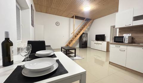 Prodej Byt 2+1, Byt 2+1, Vajnorská, Bratislava - Nové Mesto, Slovensko